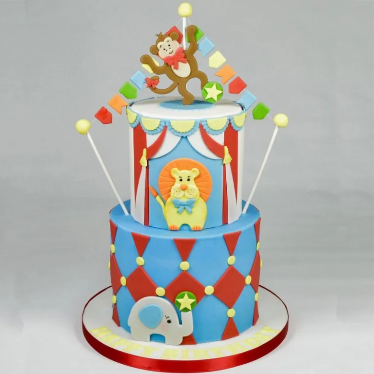 Découpoir FMM fanions décoratifs