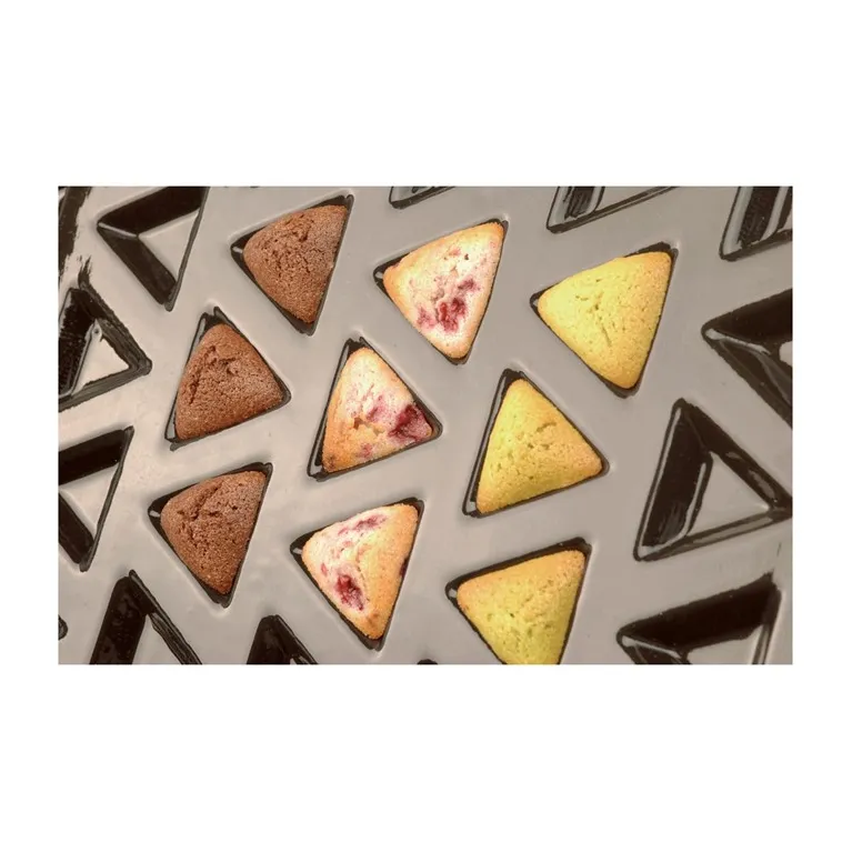 Flexipan 600 x 400 80 triangles 48 x 41 x 10 mm