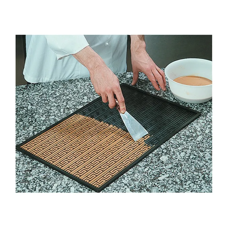 Tapis relief arabesque 600 x 400 mm