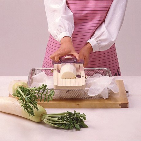 Mandoline japonaise Benriner grand modèle 95 mm